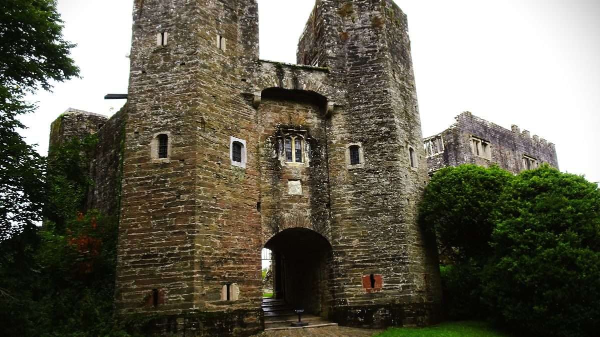 The Tenants of Berry Pomeroy Castle